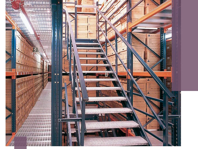 Лестницы складские прочные и безопасные под ключ в Лесозаводске