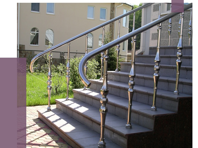 Перила для крыльца в Лесозаводске от 10855 руб. — монтаж ПРОЛЁТ-Лсз