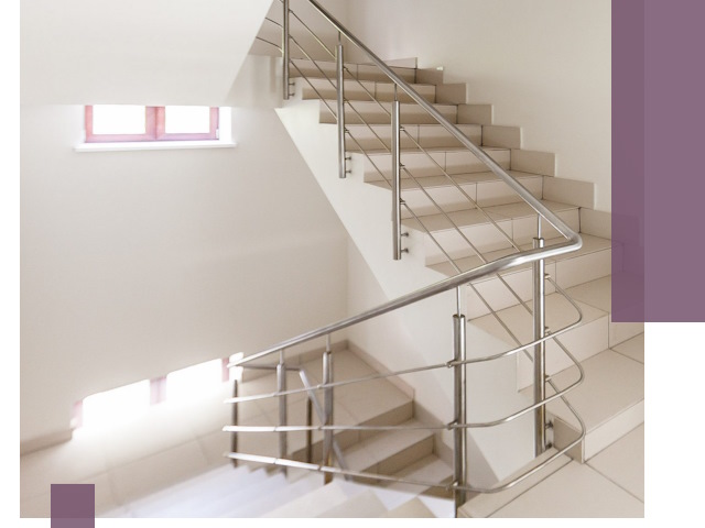 Установка и замена перил в подъезде в Лесозаводске