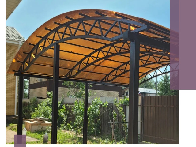 Изготовление навесов под ключ в Лесозаводске из качественных материалов