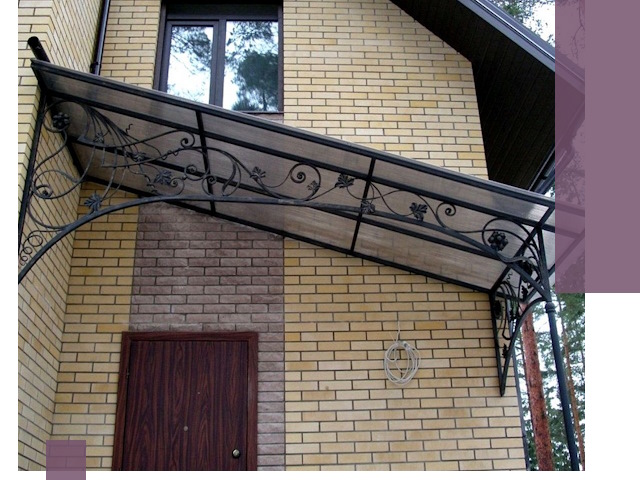 Односкатные козырьки из металла под ключ в Лесозаводске