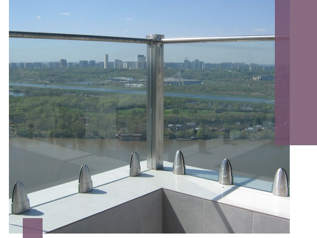 Стеклянные парапеты премиум класса в Лесозаводске для домов и бизнесов