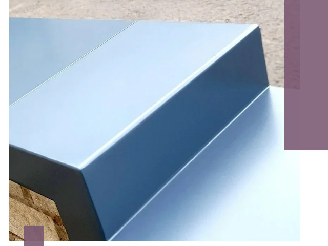 Крышки на парапет в Лесозаводске: изготовление и монтаж под ключ