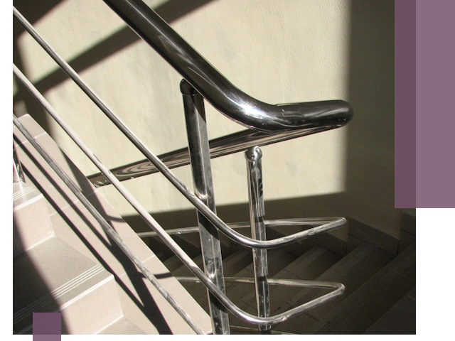 Поручни из нержавеющей стали под ключ в Лесозаводске